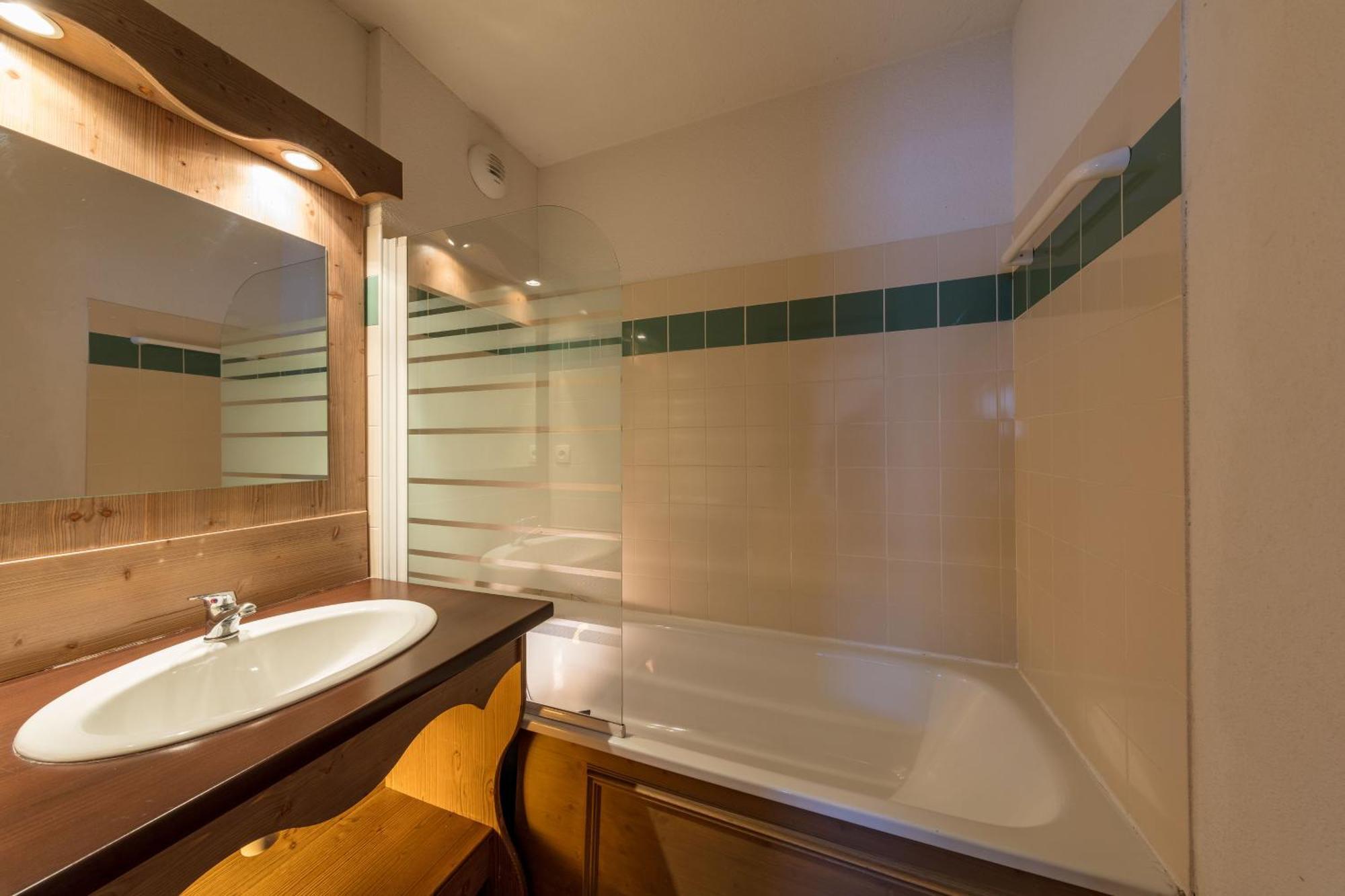 Aparthotel Noemys Ecrin des Neiges Chamrousse Zimmer foto